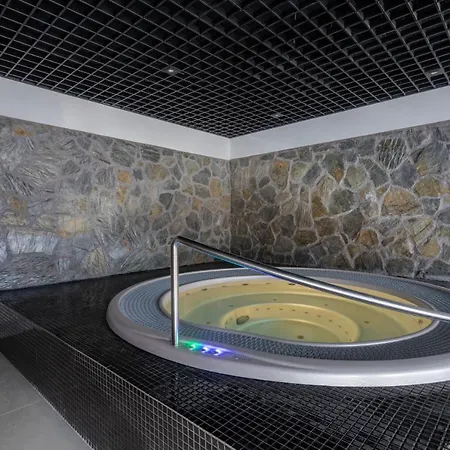 Park A21- Z Dostepem Do Basenu, Sauny, Jacuzzi, Silowni Appartement *